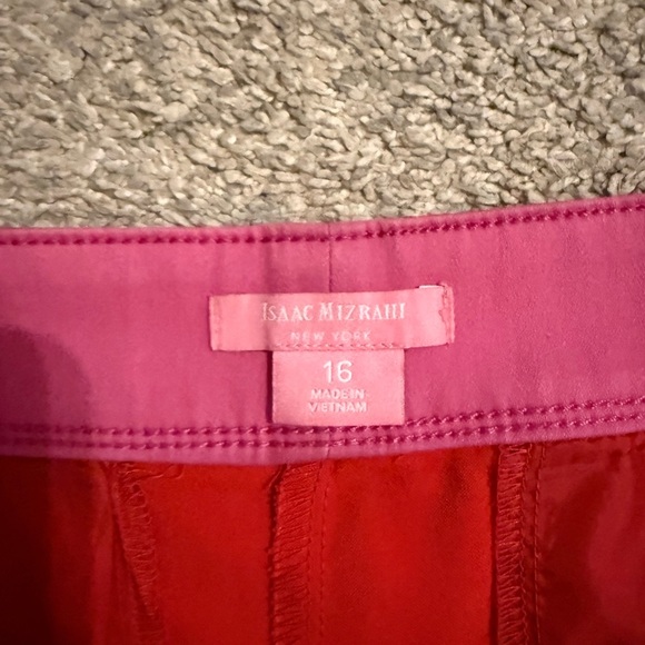 Isaac Mizrahi Red High Waist Scalloped Shorts - Picture 3 of 3